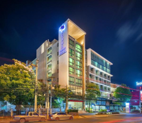 Отель PLAAI Prime Hotel Rayong, Formerly D Varee Diva Central Rayong  Районг
